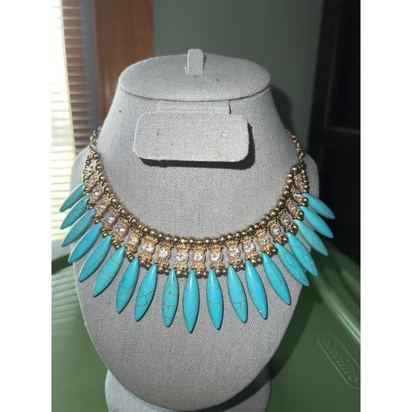 Sophia & Kate Bib Turquoise Statement Necklace -- 18" - Picture 1 of 8